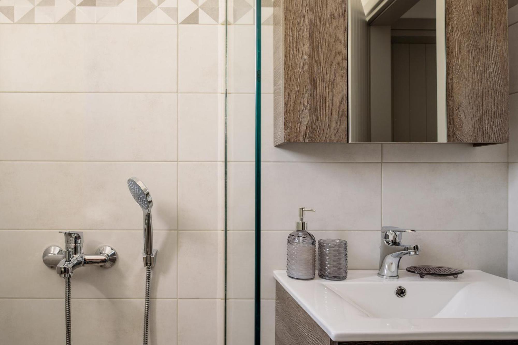 Apartment Messaria *
